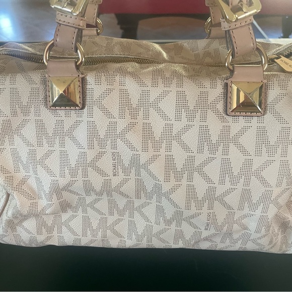Michael Kors Grayson Vanilla Logo Satchel - Picture 2 of 6